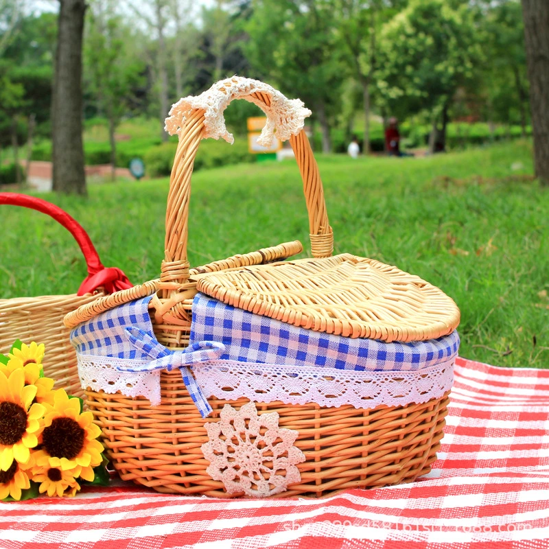 Customized Color Insulated Wicker Picnic Basket with a Foldable Wood Lid